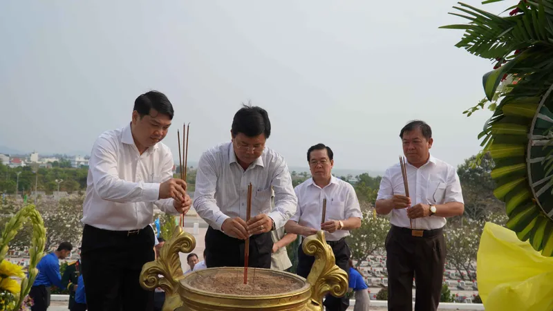 Kiên Giang: Khai mạc Lễ hội kỷ niệm 289 năm thành lập Tao đàn Chiêu Anh Các