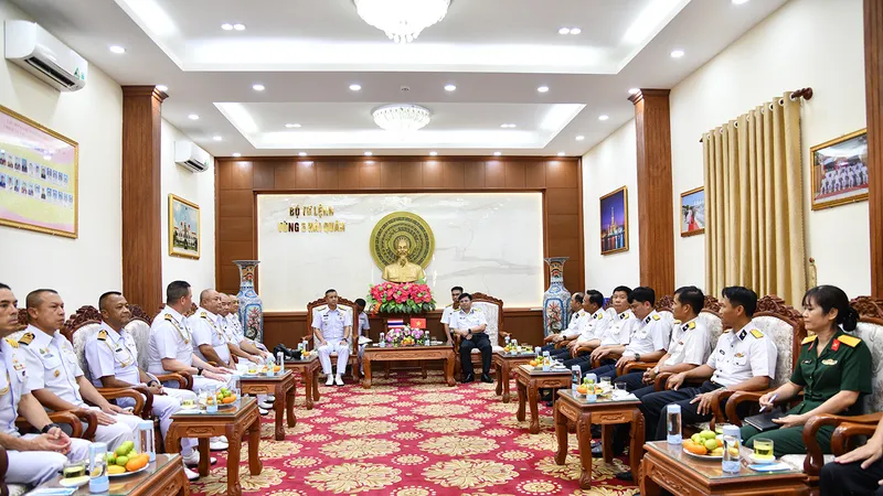 Tàu Hải quân Hoàng gia Thái Lan thăm Việt Nam