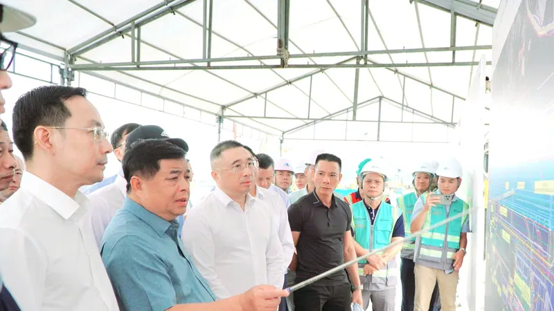 Phó Thủ tướng Nguyễn Chí Dũng kiểm tra tiến độ các dự án phục vụ APEC 2027 tại Phú Quốc