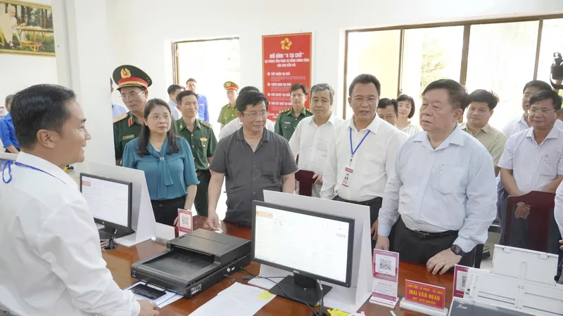 Trưởng Ban Tuyên giáo và Dân vận Trung ương làm việc với đặc khu Kiên Hải (An Giang)
