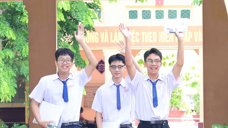 ĐBSCL: 1 thí sinh bị ngất xỉu, 1 trường hợp được bố trí phòng thi riêng