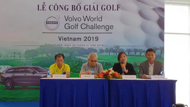 Quang cảnh buổi họp báo. 