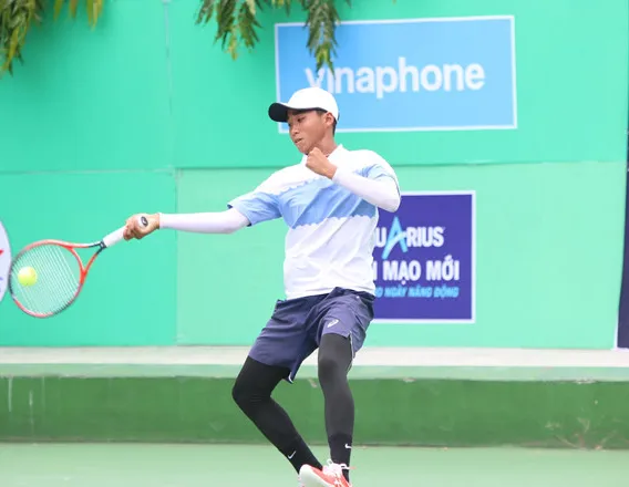 Tay vợt trẻ Minh Đức lần đầu tiên vào chung kết U18 ITF. 