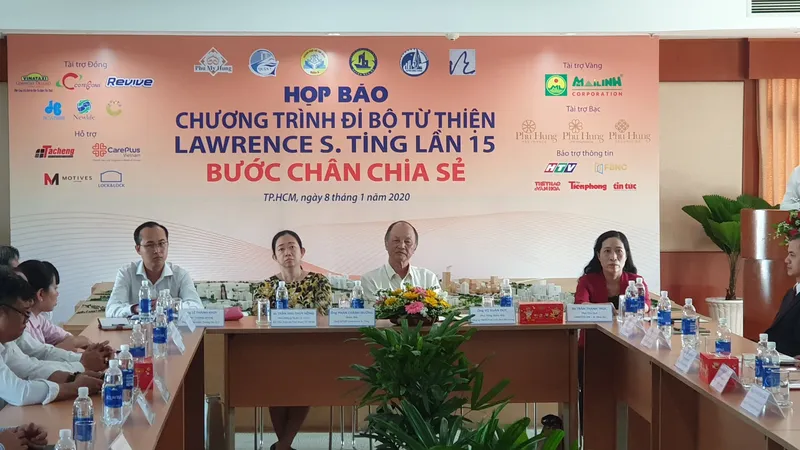 Quang cảnh buổi họp báo. 