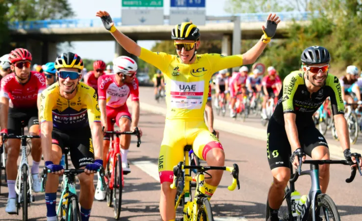 Tay đua Tadej Pogacar vừa giành Áo vàng Tour de France. 