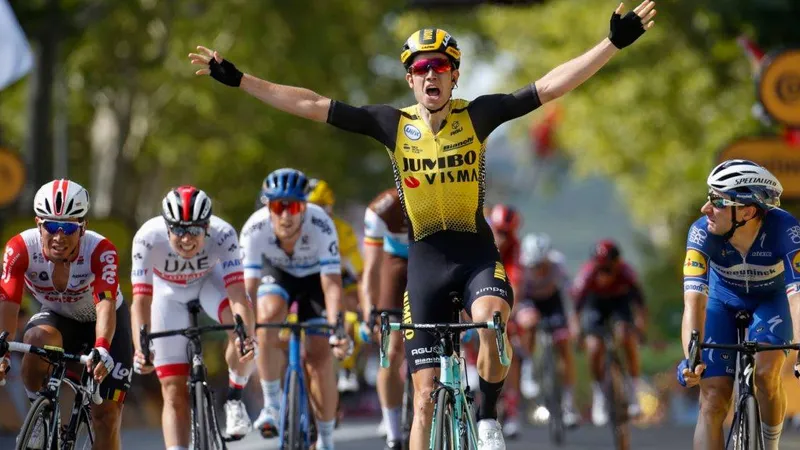 Wout Van Aert có mức lương thuộc hàng top giới xe đạp. 