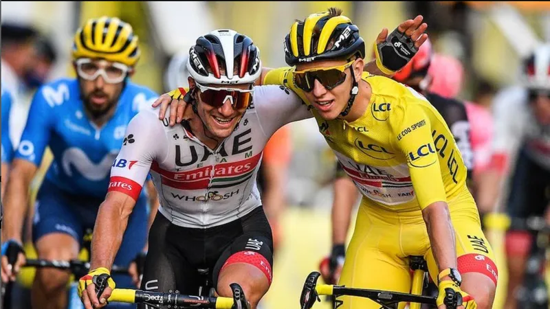 UAE Emirates sẽ dốc toàn lực giúp Tadej Pogacar đòi lại áo vàng Tour de France