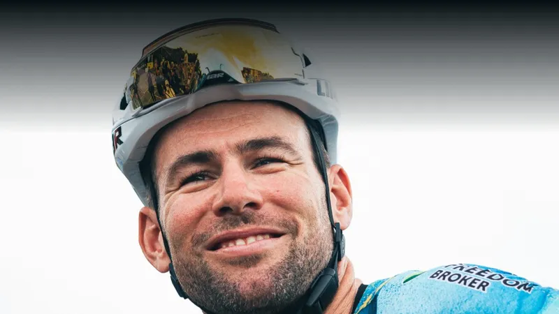 Mark Cavendish sẽ tiếp tục chơi xe đạp đỉnh cao ở tuổi 38