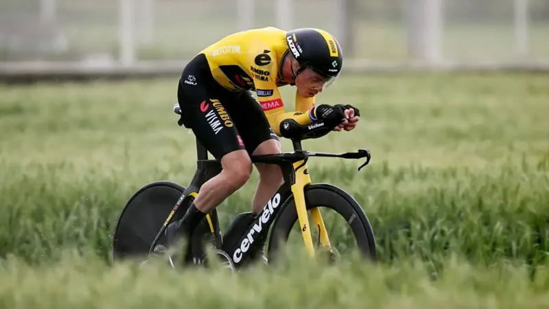 Rohan Dennis là tay đua của Jumbo-Visma