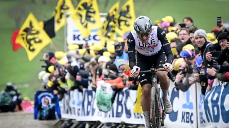Tadej Pogacar vắng mặt Tour de Flanders 2024