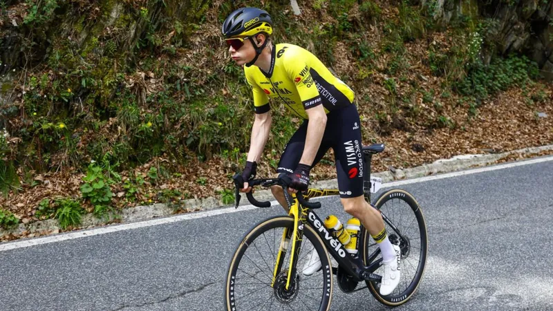 Jonas Vingegaard tập luyện đường đèo tại Mallorca
