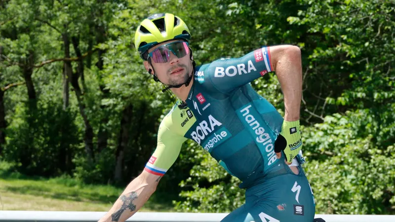 Primoz Roglic cố gắng trở lại đường đua sau tai nạn