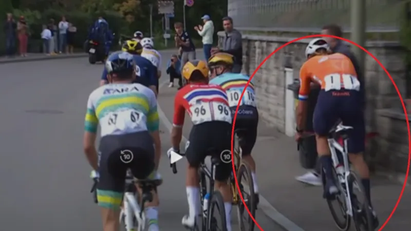 Mathieu van der Poel leo lề gây nguy hiểm 