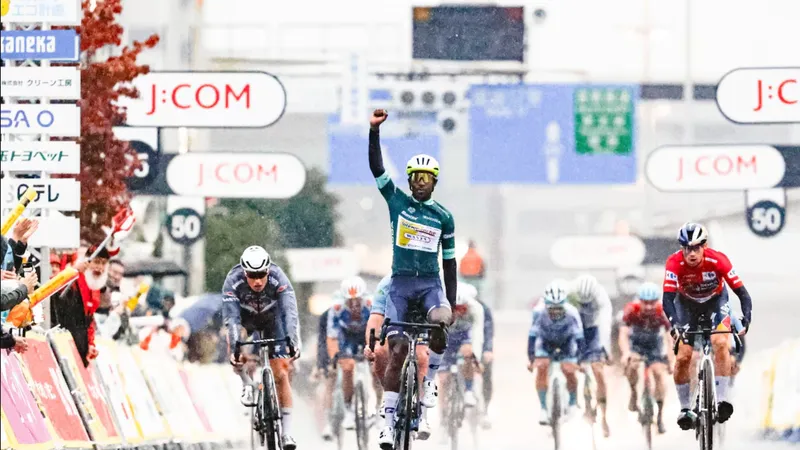 Biniam Girmay thắng nước rút tại Saitama Criterium