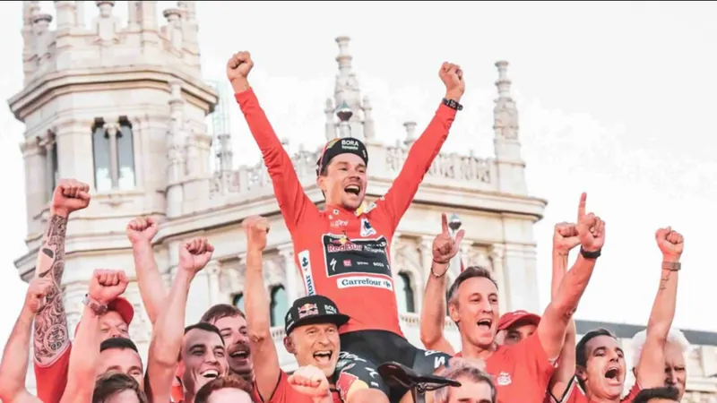 Primoz Roglic đang giữ kỷ lục 4 lần vô địch Vuelta a Espana