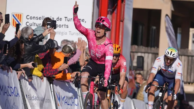Marijn van den Berg tung nước rút chiến thắng Trofeo Ses Salines 2025