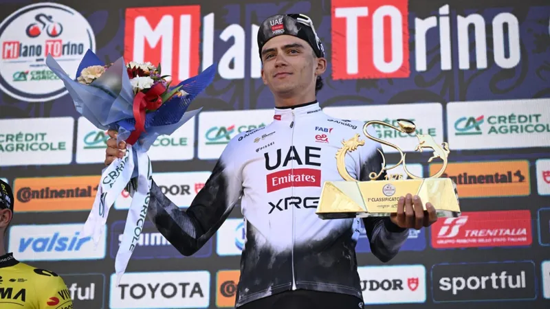 Isaac Del Toro đăng quang Milano-Torino 2025