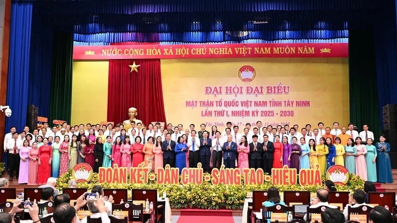 Quang cảnh đại hội