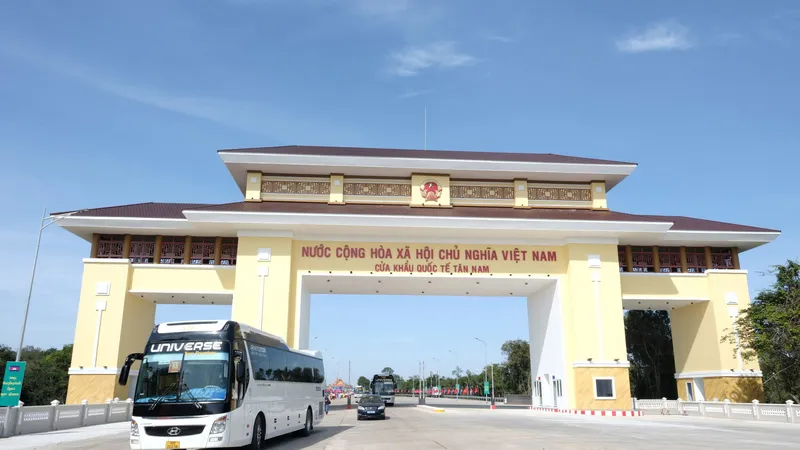 Cửa khẩu quốc tế Tân Nam vừa được khai trương tại tỉnh Tây Ninh