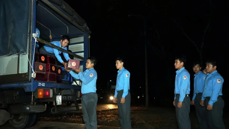 Đón hài cốt liệt sĩ quân tình nguyện và chuyên gia Việt Nam hy sinh tại Campuchia