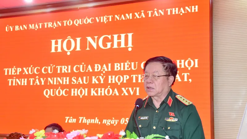 Đại tướng Nguyễn Trọng Nghĩa phát biểu tại buổi tiếp xúc cử tri tại tỉnh Tây Ninh