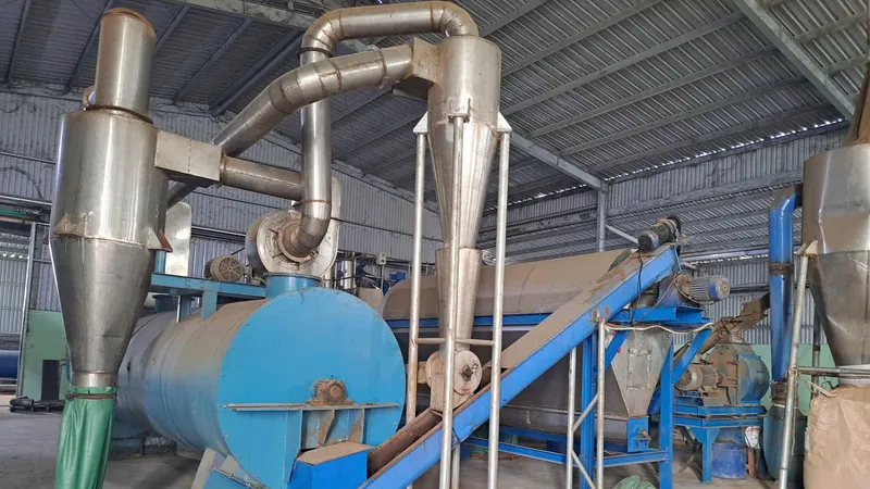 Cơ quan chức năng phát hiện công ty T.Đ vẫn đang sản xuất dù đang trong thời gian bị đình chỉ