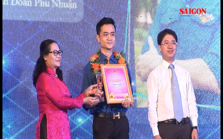35 thanh niên công nhân tiêu biểu nhận giải thưởng Nguyễn Văn Trỗi lần 10