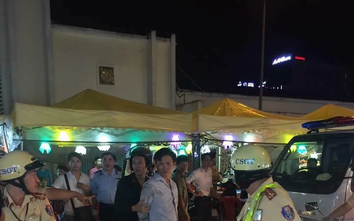 Say xỉn, tài xế tông vào xe CSGT đang làm nhiệm vụ