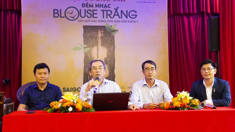 Đêm nhạc “Blouse trắng” gây quỹ cho sinh nghèo trường y
