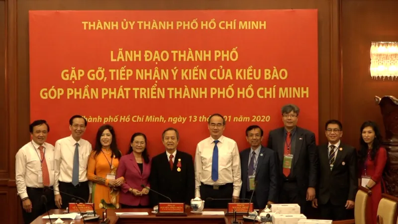 Lãnh đạo TPHCM trân trọng tiếp thu ý kiến của kiều bào