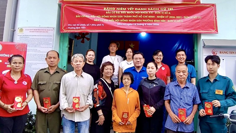 华人热心人士关爱弱势群体温暖新春