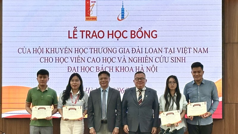 越南台商奖学基金会颁发振兴越南工业技术奖学金
