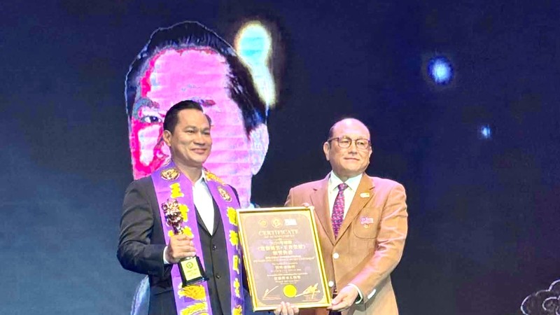 刘焕飞师傅获得国际“龙狮传承人物奖”殊荣 为越南龙狮界争光