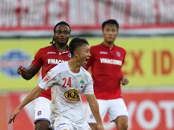 HA.GL gặp nhiều áp lực tâm lý khi tiếp Than Quảng Ninh vào chiều 9-4. Ảnh: MINH TRẦN
