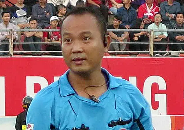 Trọng tài Nguyễn Văn Kiên. Ảnh: MINH HOÀNG