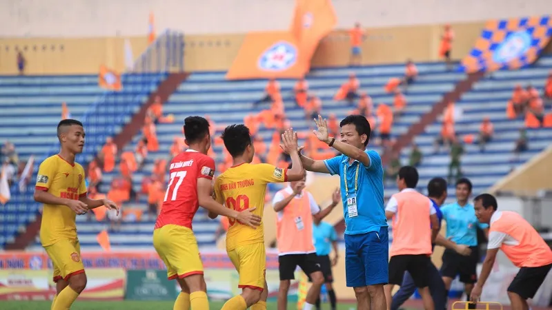 Nam Định tiếp tục thi đấu thành công trên sân nhà. Ảnh: MINH HOÀNG