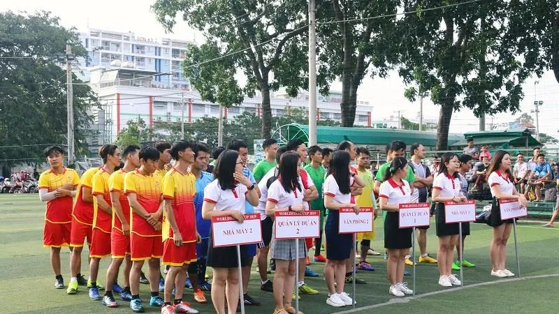 Các VĐV tham dự môn bóng đá. Ảnh: Anh Trần
