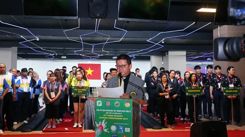 Đại diện Liên đoàn Bowling châu Á phát biểu tại lễ khai mạc. Ảnh: Thanh Đình