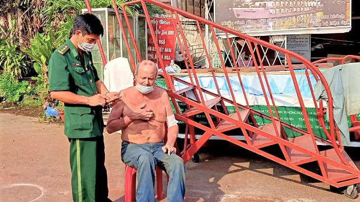 Bộ đội Biên phòng cứu sống giảng viên người Mỹ bị cướp