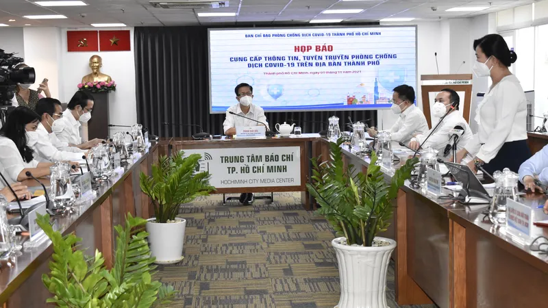 Tiêm vaccine Covid-19 mũi 3: Đang đợi Bộ Y tế trả lời 