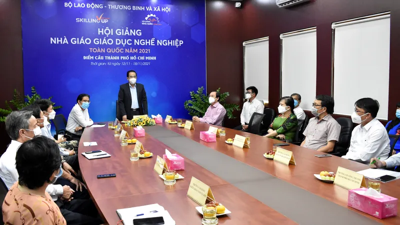 404 nhà giáo tranh tài trực tuyến tại Hội giảng giáo dục nghề nghiệp 2021