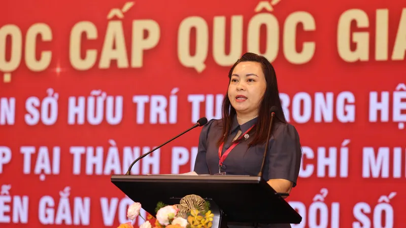 ThS Lê Thị Phương Lan, Trưởng phòng Khoa giáo, Ban Tuyên giáo và Dân vận Thành ủy TPHCM phát biểu tại hội thảo. Ảnh: QUANG HUY