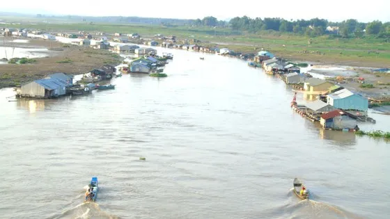 Di dời hàng trăm lồng cá bè trên sông La Ngà