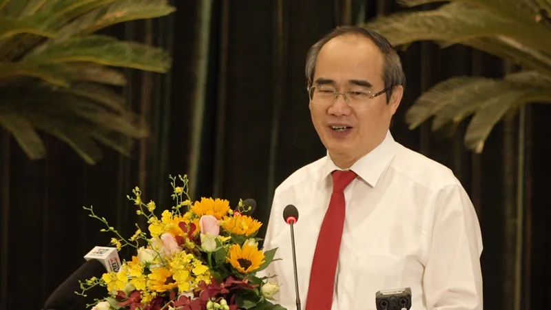 Bí thư Thành ủy: Cần bổ sung nhiệm vụ “Hỗ trợ doanh nghiệp”, “Đi học an toàn” vào phong trào thi đua