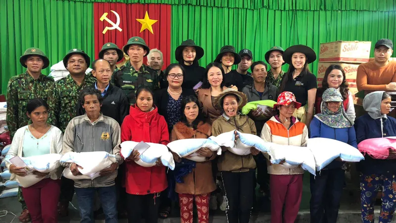 Hoa hậu Hoàn vũ Việt Nam trao yêu thương với những hoạt động hỗ trợ cộng đồng