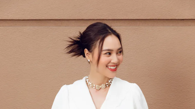 Ninh Dương Lan Ngọc gợi ý loạt váy diện dạo phố trong tiết trời se lạnh dịp cuối năm ở TPHCM