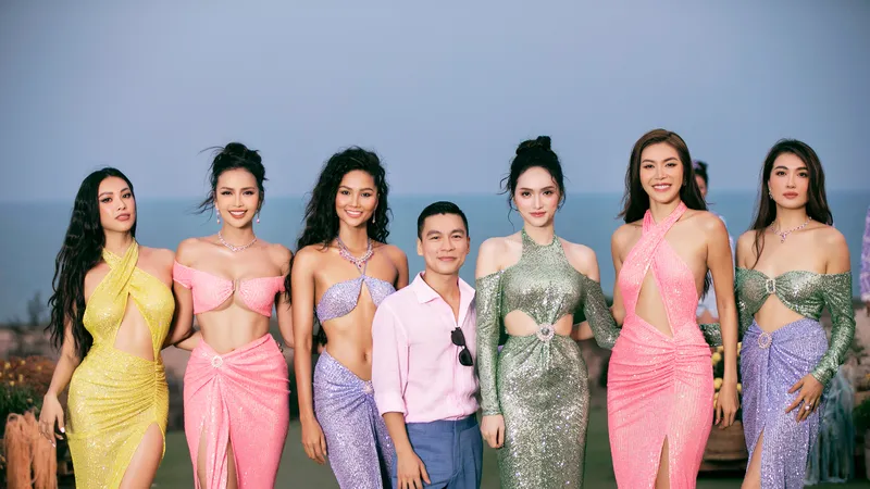 NTK Adrian Anh Tuấn đưa gốm sứ Bát Tràng vào bộ sưu tập hè “Thong dong”