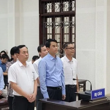 Podcast bản tin trưa 28-7: Cựu Phó Chủ tịch UBND tỉnh Quảng Ninh và các đồng phạm bị phạt tù treo