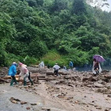 Podcast bản tin tối 28-7: Lốc xoáy gây tốc mái nhà dân; Mưa gây tê liệt nhiều cung đường tại Tây Bắc