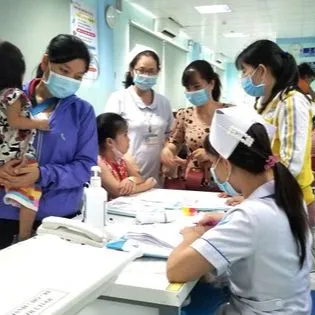 Podcast bản tin trưa 7-11: Thời tiết giao mùa, nguy cơ dịch chồng dịch; Đồng bộ thẻ đi các loại phương tiện giao thông công cộng